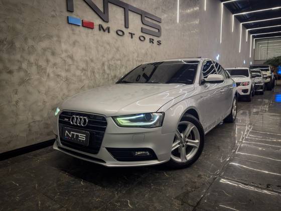 AUDI A4 2.0 TFSI AMBIENTE 183CV GASOLINA 4P MULTITRONIC AUDI A4 2.0 TFSI AMBIENTE 183CV GASOLINA 4P MULTITRONIC